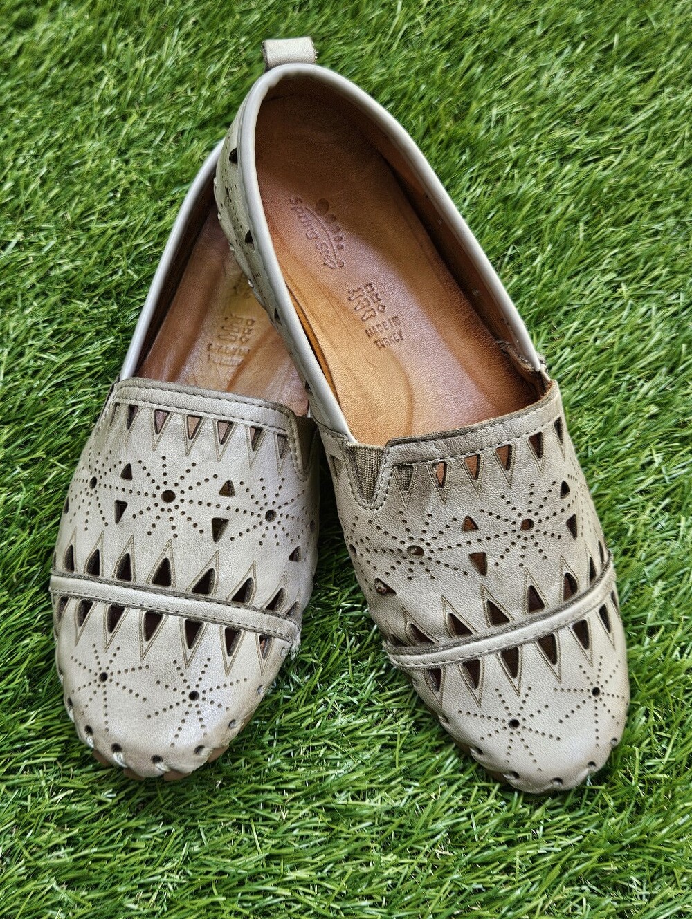 Spring Step L'Artiste Style Leather Cutout Slip-On Casual Flats Shoes Sz 8/38